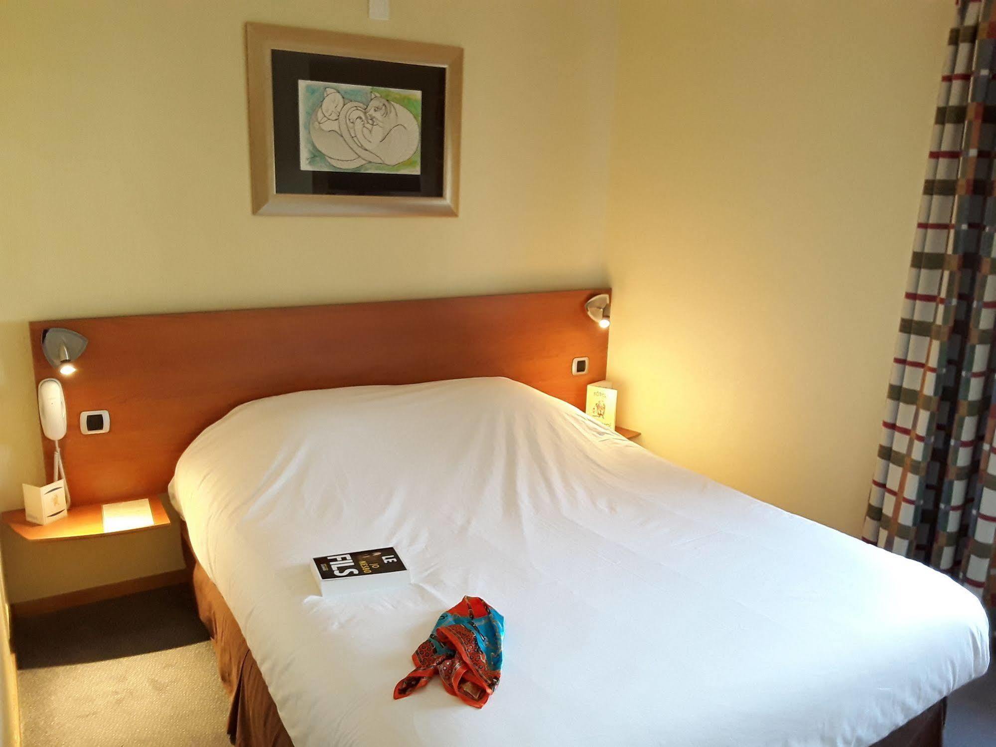 In Situ Hotel Валансьен Экстерьер фото