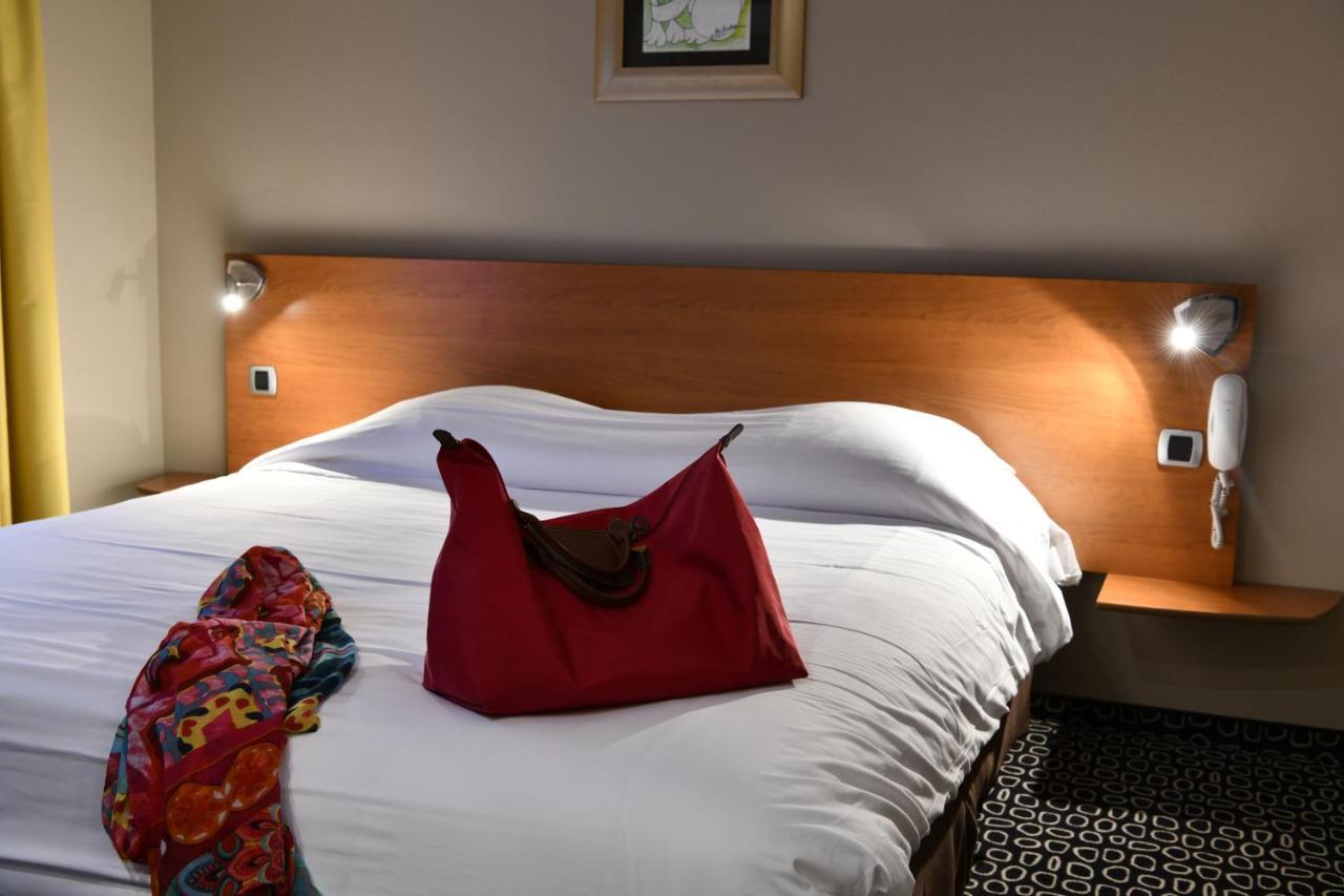 In Situ Hotel Валансьен Экстерьер фото