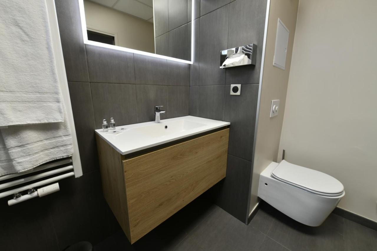 In Situ Hotel Валансьен Экстерьер фото
